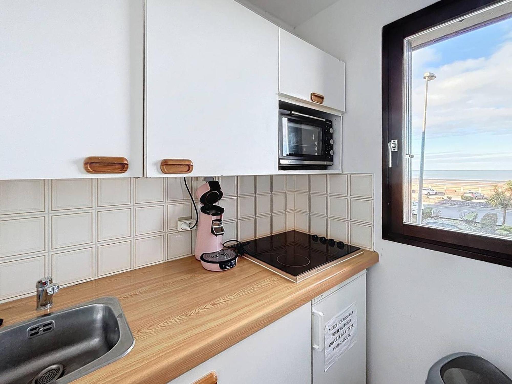 Appartement Familial Centre Ville Avec Parking Et Animaux Permis - Fr-1-465-90 Merville-Franceville-Plage Extérieur photo